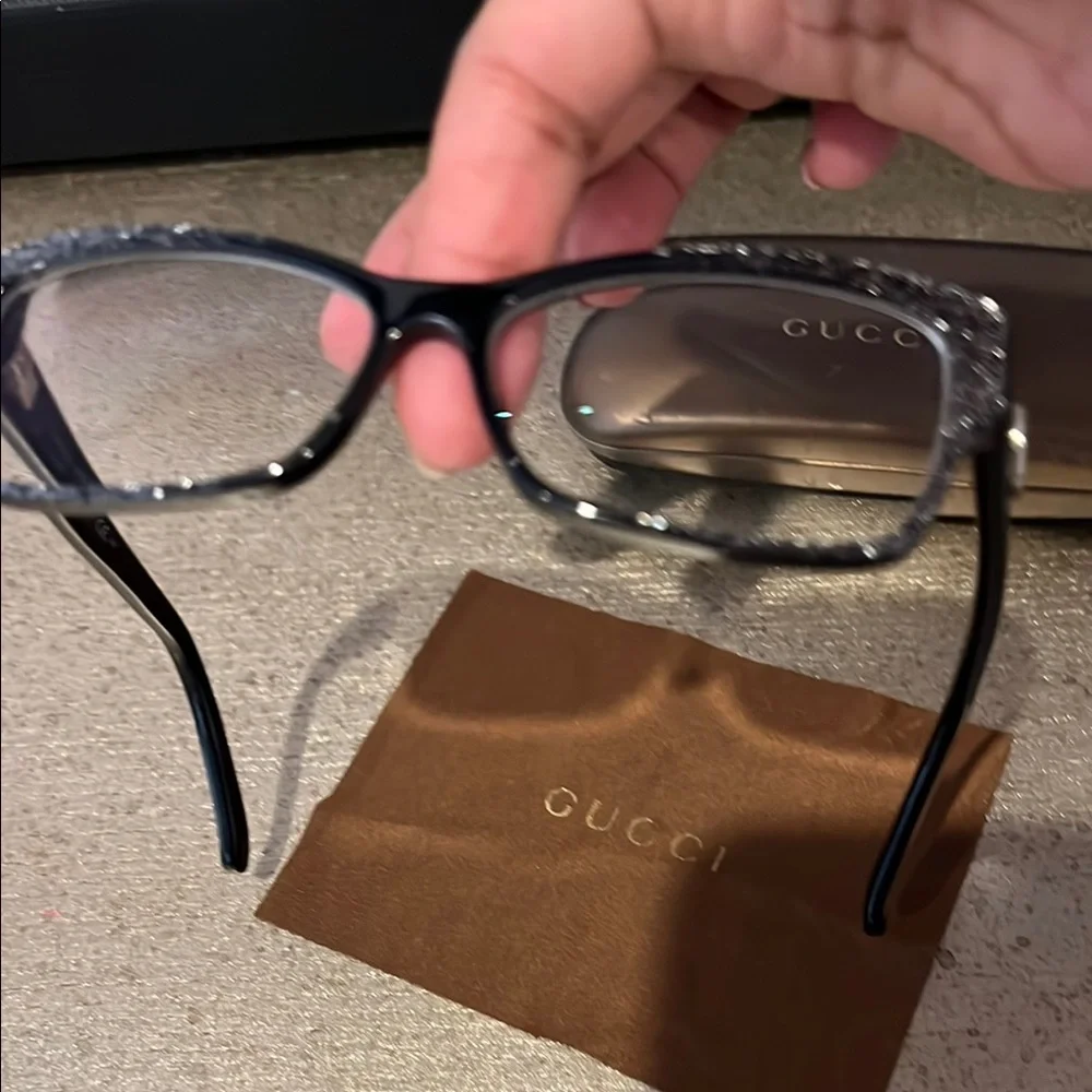 Gucci Black and Silver Glasses Timeless Elegance - Picture 9 of 13